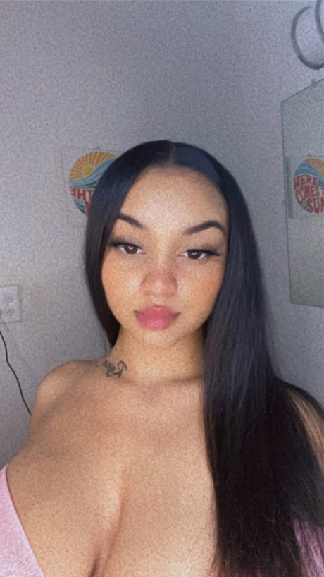 Foto di nudo di fuga di OnlyFans di Skyy