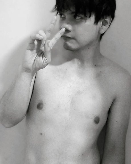 Foto di nudo di fuga di OnlyFans di El Chico Raro