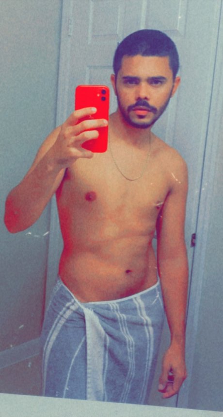 Foto di nudo di fuga di OnlyFans di Manuel