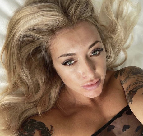 Foto di nudo di fuga di OnlyFans di Kj 