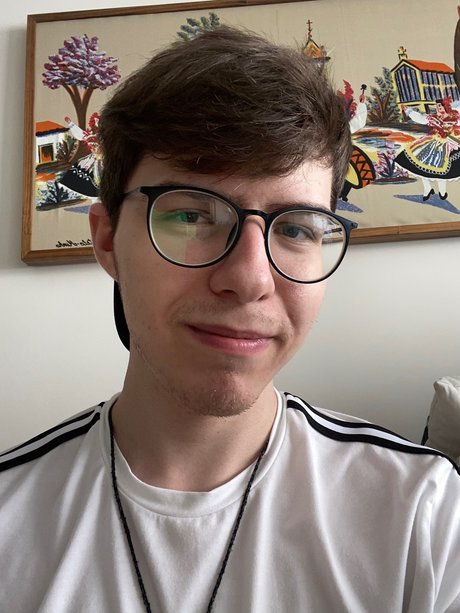 Foto di nudo di fuga di OnlyFans di Teuzo