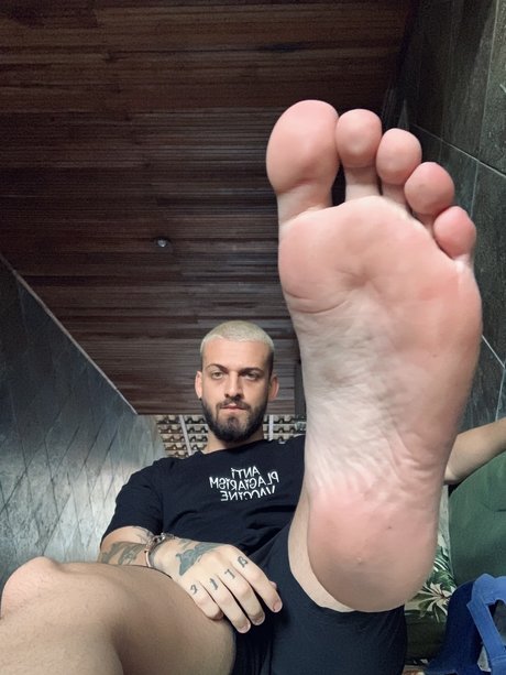 Foto di nudo di fuga di OnlyFans di Master Luis