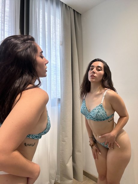 Foto di nudo di fuga di OnlyFans di   