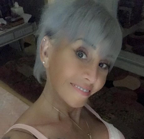 Foto di nudo di fuga di OnlyFans di Meshi