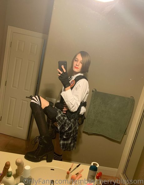 Femboycherryblossom