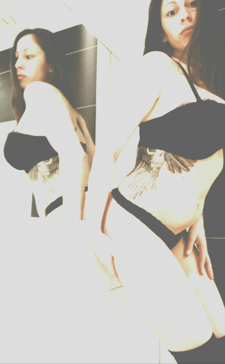 Foto di nudo di fuga di OnlyFans di Charlotte