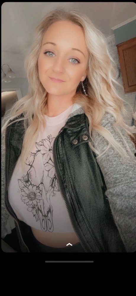 Foto di nudo di fuga di OnlyFans di Caroline Dixie Free