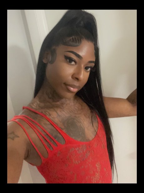 Foto di nudo di fuga di OnlyFans di Miss Major Pain