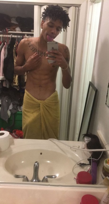 Foto di nudo di fuga di OnlyFans di Carson