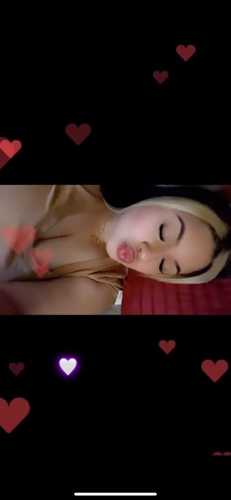 Foto di nudo di fuga di OnlyFans di Ari