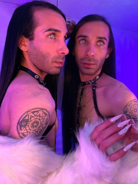 Foto di nudo di fuga di OnlyFans di Memphis Brooks