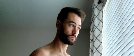 Foto di nudo di fuga di OnlyFans di Jax Atwell
