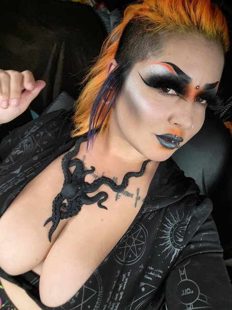 Foto di nudo di fuga di OnlyFans di Moebots Temptation