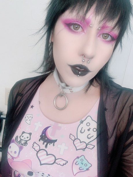 Foto di nudo di fuga di OnlyFans di Mollymisery