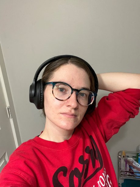 Foto di nudo di fuga di OnlyFans di Moss