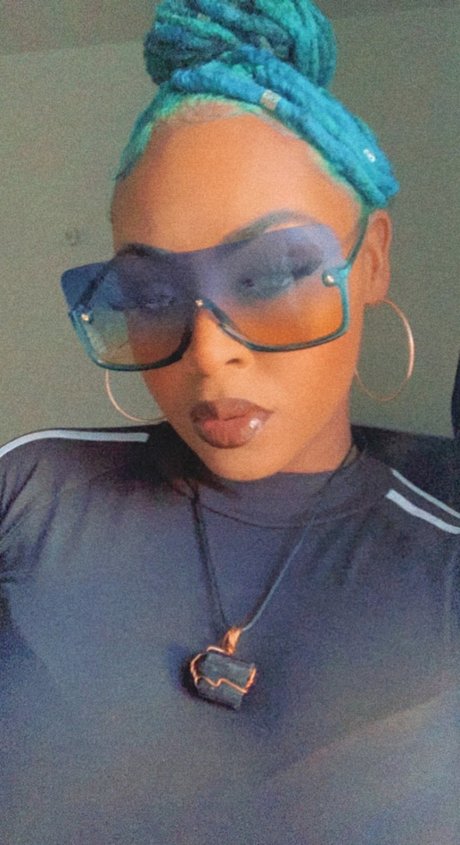 Foto di nudo di fuga di OnlyFans di Ivy