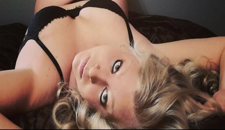 Foto di nudo di fuga di OnlyFans di Krystal