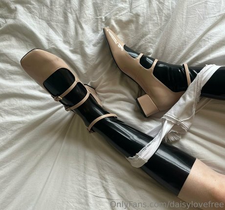 Foto di nudo di fuga di OnlyFans di Daisylovefree