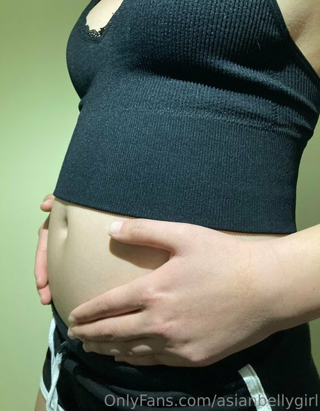 Asianbellygirl