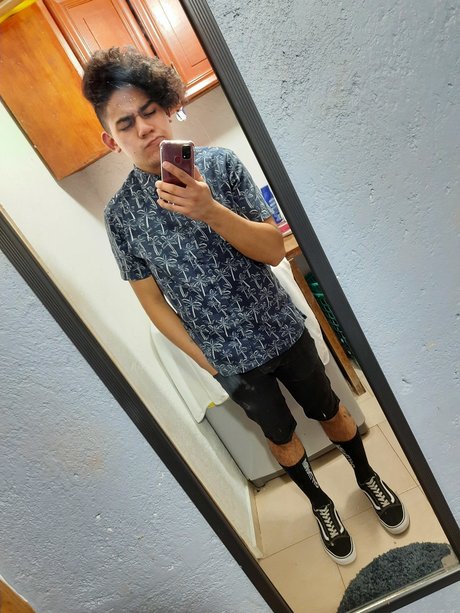 Foto di nudo di fuga di OnlyFans di Armando Vega