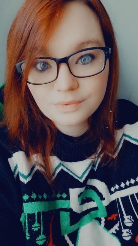 Foto di nudo di fuga di OnlyFans di Nova