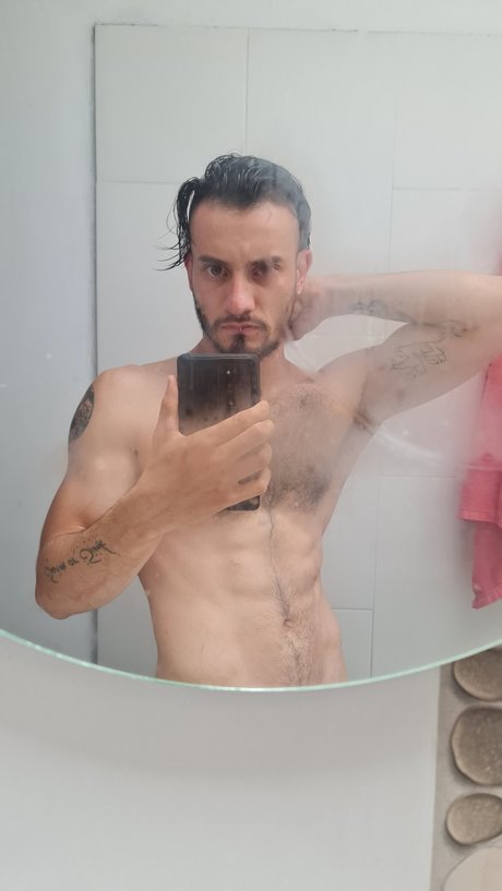Foto di nudo di fuga di OnlyFans di Charles Weston