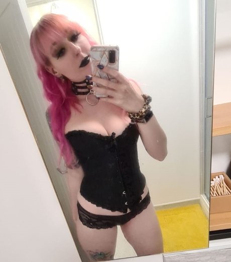 Foto di nudo di fuga di OnlyFans di Becca Song