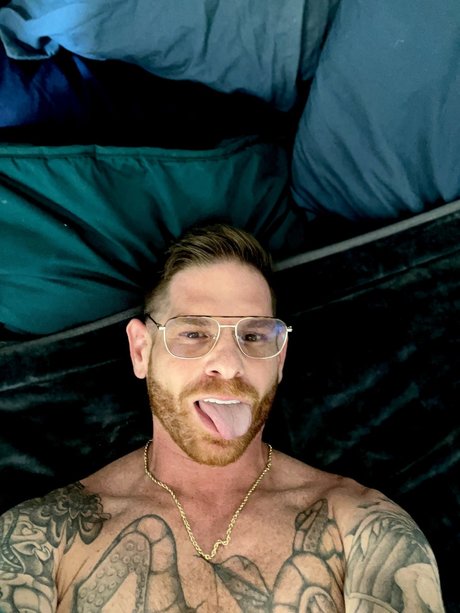 Foto di nudo di fuga di OnlyFans di Bedroomdaddyxxx