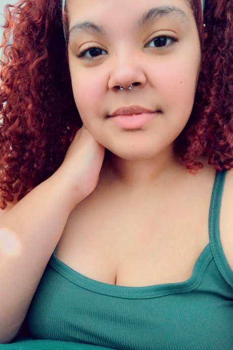 Foto di nudo di fuga di OnlyFans di Rosered