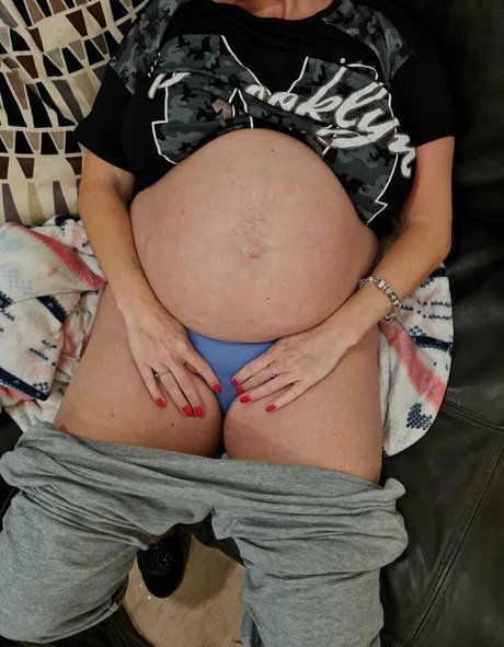 Prettypregnant35