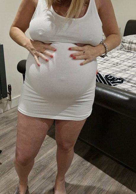 Prettypregnant35