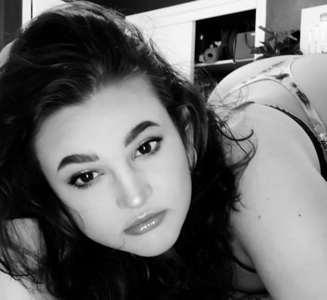 Foto di nudo di fuga di OnlyFans di Erin 