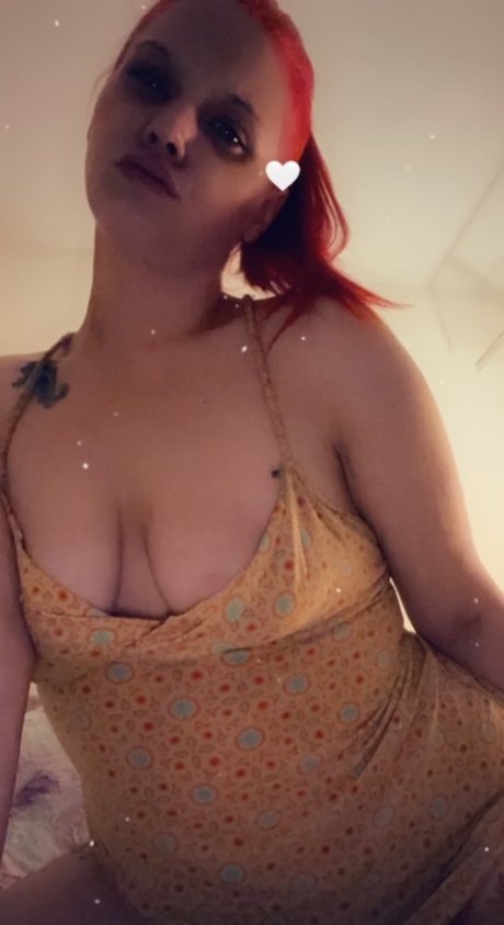 Foto di nudo di fuga di OnlyFans di Snowbunny Lul Redd Sneak Peek