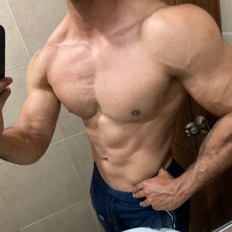 Foto di nudo di fuga di OnlyFans di Alexander Gavilanez