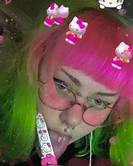 Foto di nudo di fuga di OnlyFans di Lux