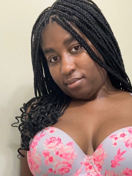 Foto di nudo di fuga di OnlyFans di Olivia Lily Fox