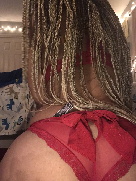 Foto di nudo di fuga di OnlyFans di Peaches