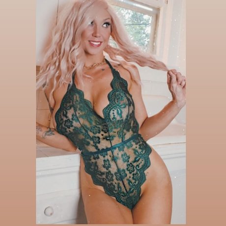 Foto di nudo di fuga di OnlyFans di Peaches 