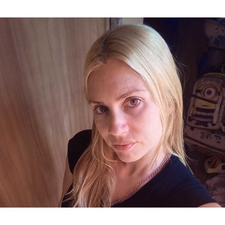 Foto di nudo di fuga di OnlyFans di Solange