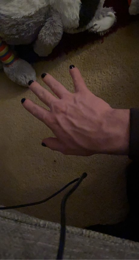 Foto di nudo di fuga di OnlyFans di Ch0ke And Veins