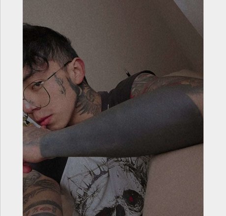 Foto di nudo di fuga di OnlyFans di Ponygon7