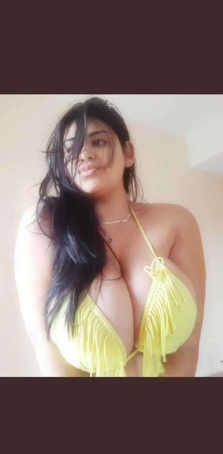 Jennifer Busty Latina