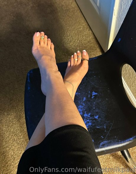 Waifufeetmilkpaid