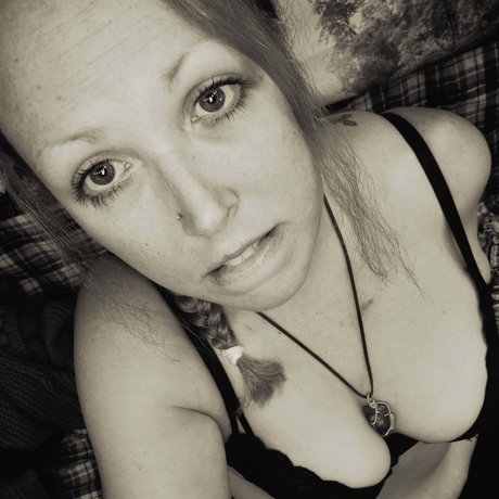 Foto di nudo di fuga di OnlyFans di Crystina