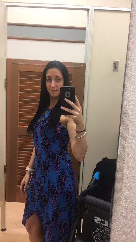 Foto di nudo di fuga di OnlyFans di Serenity Starborn