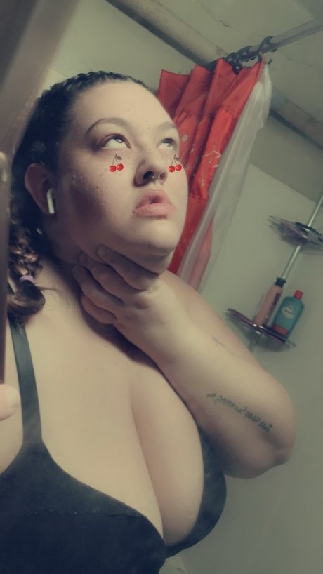 Foto di nudo di fuga di OnlyFans di Bel