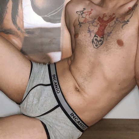 Foto di nudo di fuga di OnlyFans di Robert Sativa