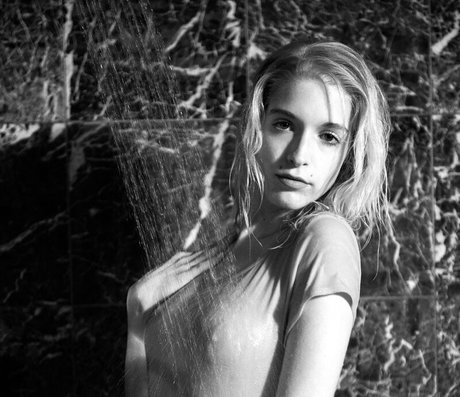 Foto di nudo di fuga di OnlyFans di Lady Lightbeam