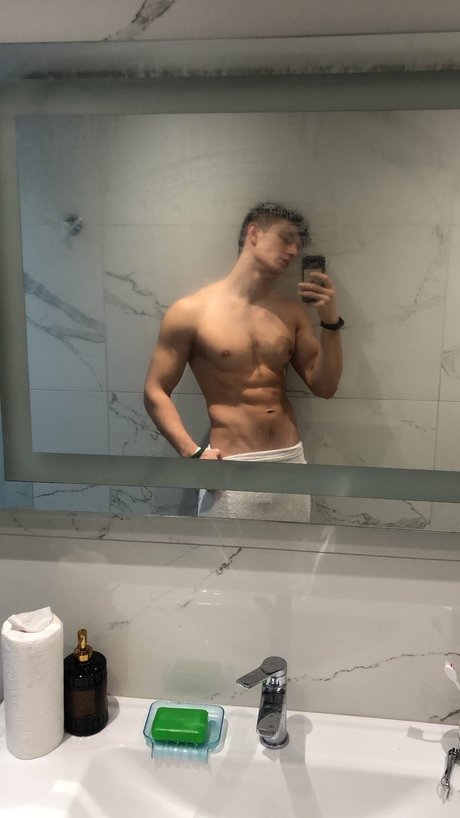 Foto di nudo di fuga di OnlyFans di Rdvan Taytan