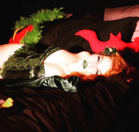 Foto di nudo di fuga di OnlyFans di Ruby Rapture Burlesque